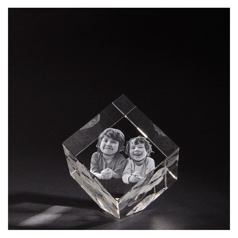 Gravure 3D Cube PRECIOUS M en verre Viamant chez cashphoto.com