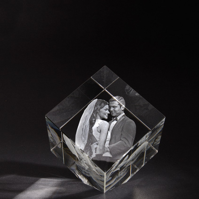 Gravure 3D Cube PRECIOUS L en verre Viamant chez