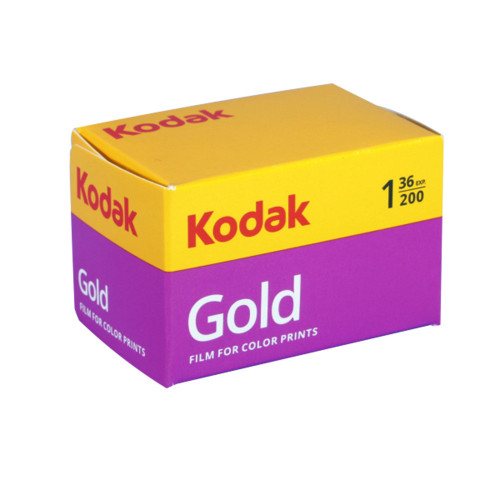 Kodak Film Gold 200 135-36 poses