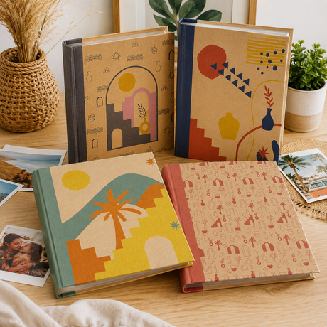 Albums photo Erica Kraffty au style kraft naturel, disponibles en plusieurs coloris et capacités pour conserver les photos de famille, de voyages et d’événements.
