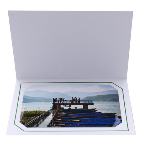 Cartonnage Photo Blanc « Serémange » – Liseré vert foncé | Collection CashPhoto