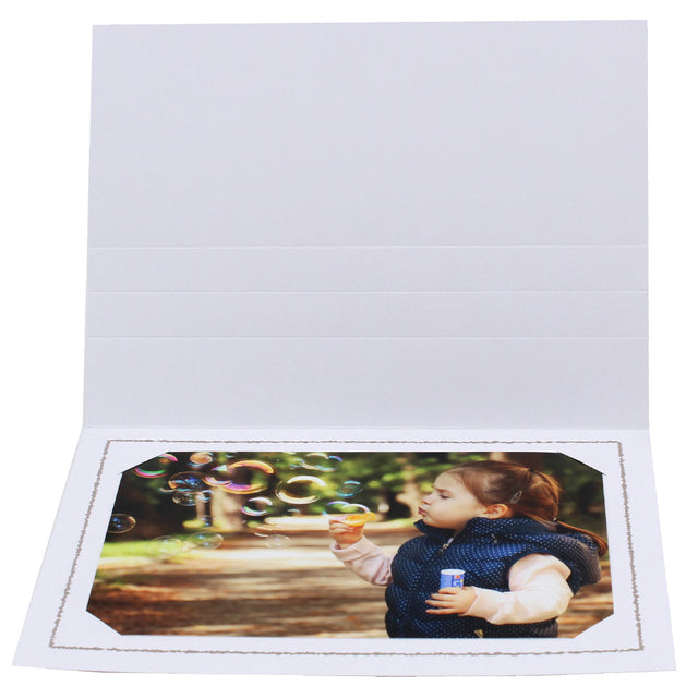 Cartonnage photo Thionville blanc - Liseré taupe horizontal